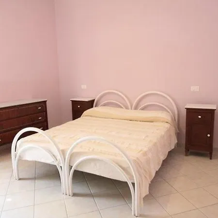Fuer 6 Personen Ca 60 Qm In Cefalu, Sizilien Nordkueste Von Sizilien *